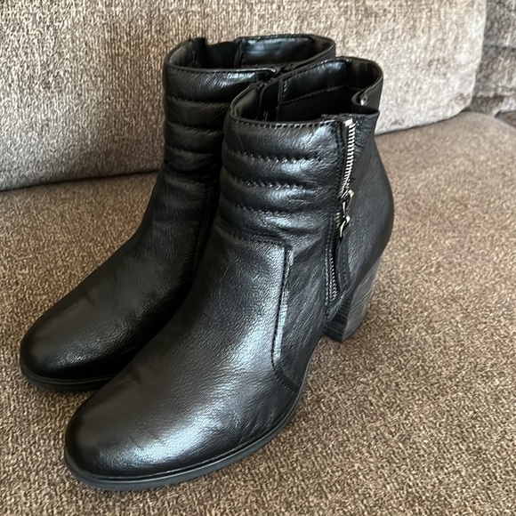 Clarks Black Palma Trina Leather Ankle Boot Bootie 9.5 - Picture 11 of 15